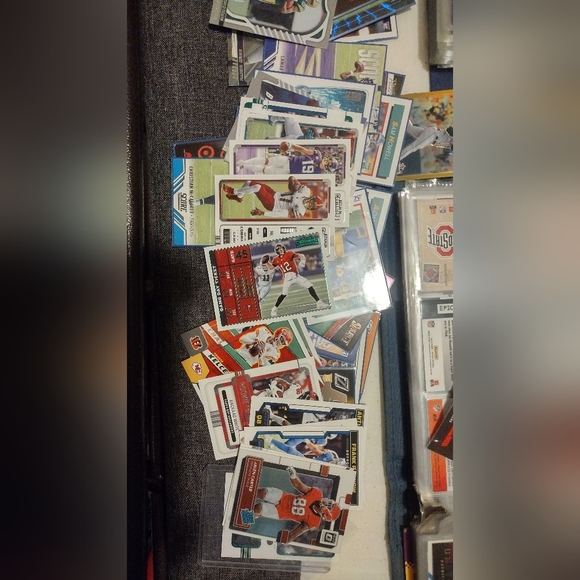 Sports card collection - Picture 11 of 13